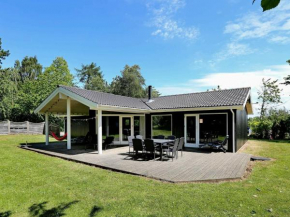 Charming Holiday Home in Gilleleje with Sauna in Gilleleje